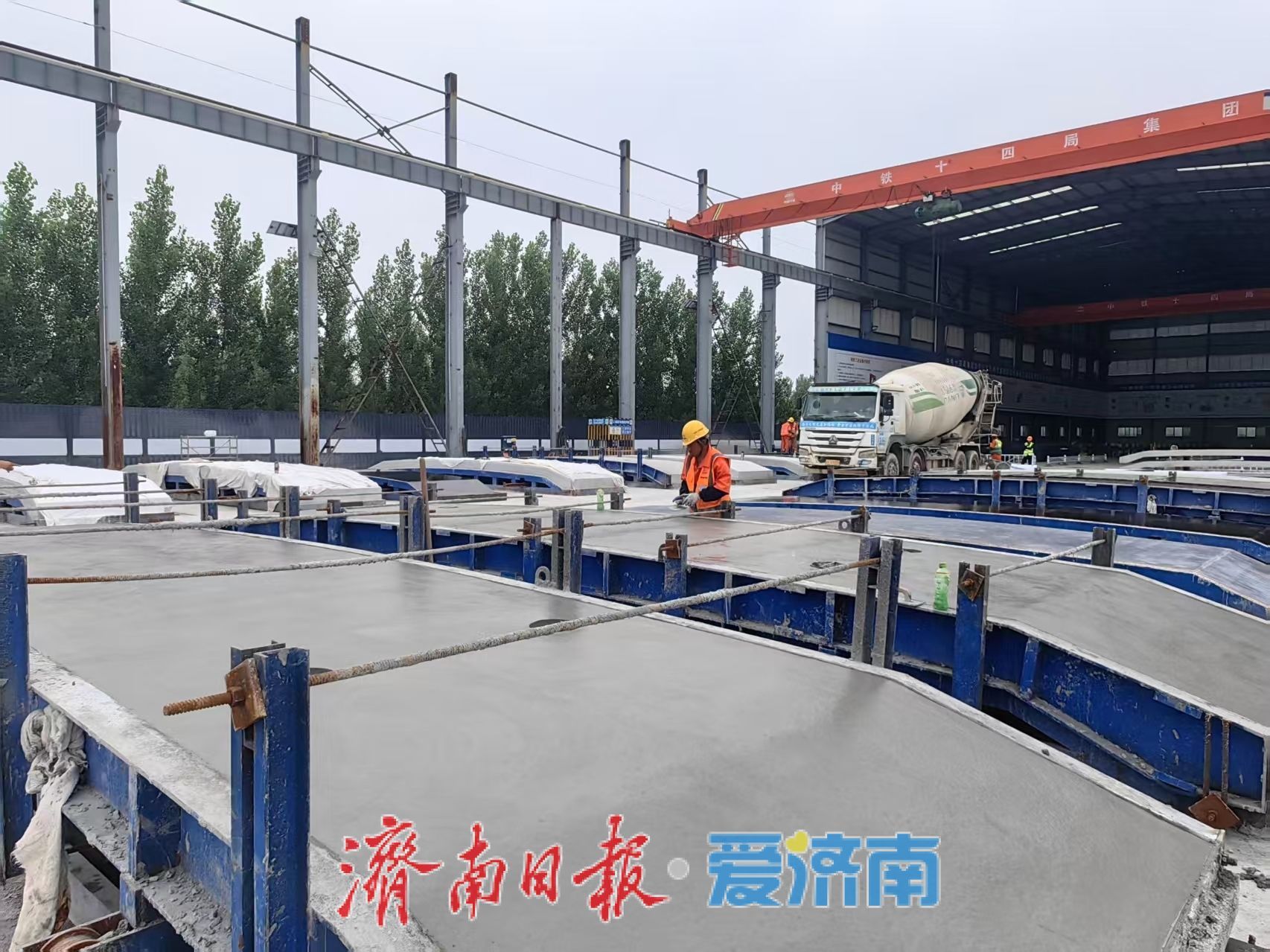 济南黄岗路黄河隧道1474块预制烟道板全部完成生产