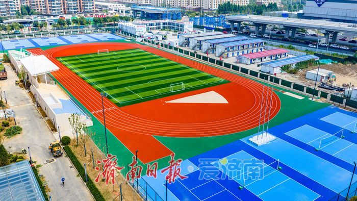 钟楼+特色外立面！高新区贤达学校实景显现 投用在即
