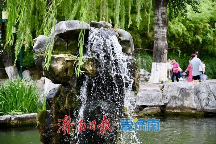 一年四季 泉在济南丨泉水节盛会尽显泉城生态底色，月牙泉稳定喷涌打造赏泉胜地