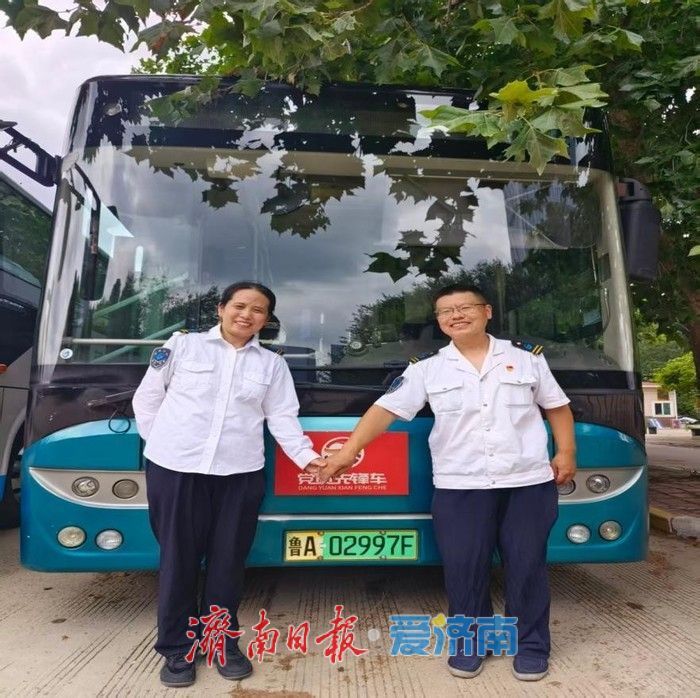 公交夫妻档的七夕浪漫：以方向盘为媒，守一城烟火