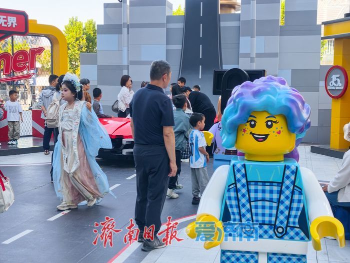 邂逅积木童话，市民乐享商圈慢时光