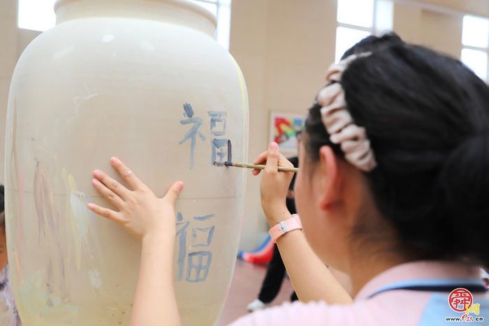 “心声”陶瓷艺术疗愈公益活动走进济南市儿童福利院