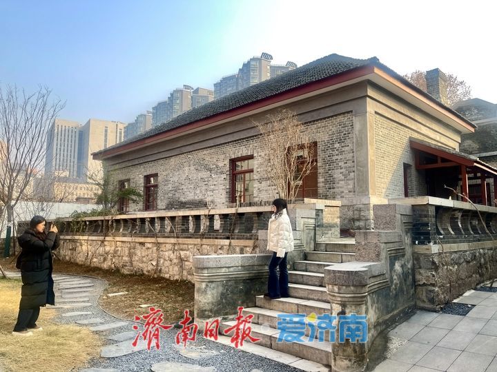 济南上新街：冬日老街变身浪漫打卡地