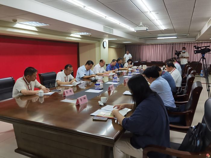 市政协月度商量：汇聚众智，力促服务消费扩容升级