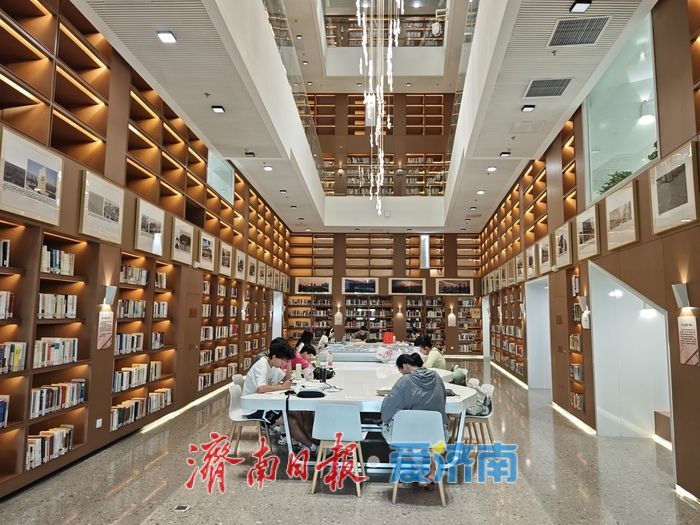光影溯百年 红色润泉城 “历下记忆·红色领航”影像展开展