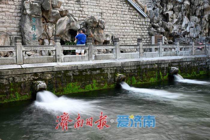  一年四季 泉在济南丨护城河水位明显上涨 泉水景观换新颜