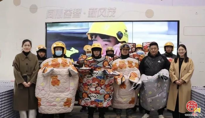 舜井社区：小哥食堂迎冬至，“两新”组织递暖情