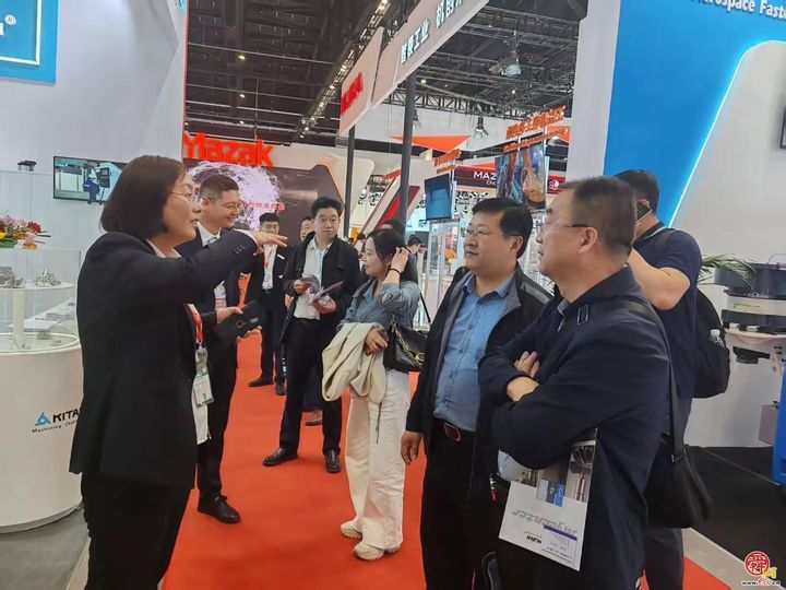 章丘区普集商会前往北京第十九届中国国际机床展参观考察