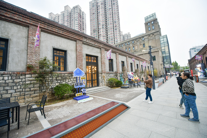 一条百年老街“破茧”焕新的背后