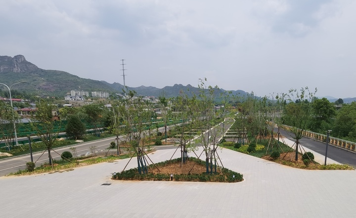 二层设观景平台，省道103旅游公路门牙驿站建成