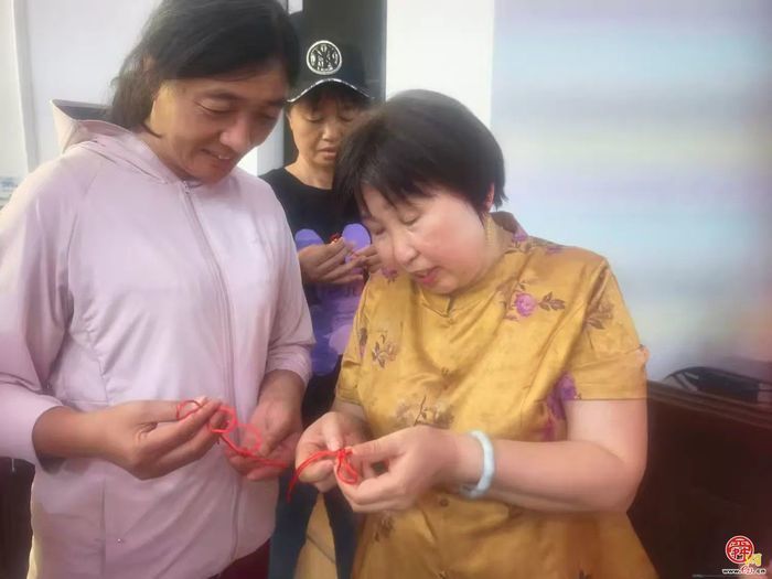 章丘区“妇联制单 群众点单 精准送单”手工编织培训走进普集街道