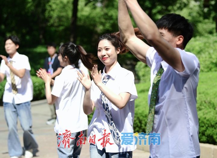 活力四射动感无限，“青春快闪”助力“五一”假期泉水游