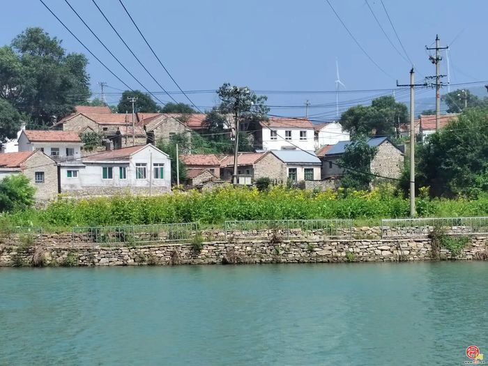 观花官庄丨一湾春水两岸山，三角湾村四月天