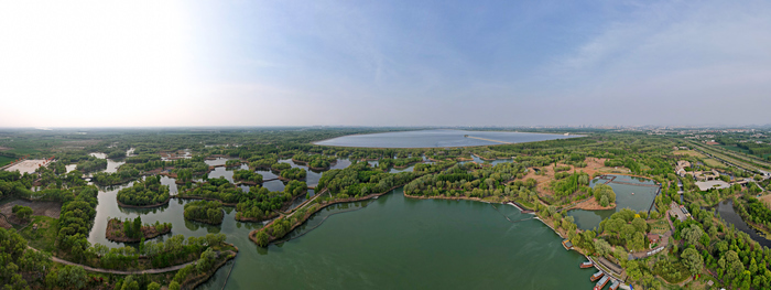 “城市绿肺”尽显春日生态美