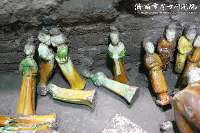 54件唐三彩修复完成，出土于济南樊家遗址唐代朱满墓，创山东文物修复史上一次性修复三彩器数量之最