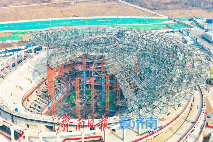 济南黄河体育中心体育馆钢结构屋盖雏形已现