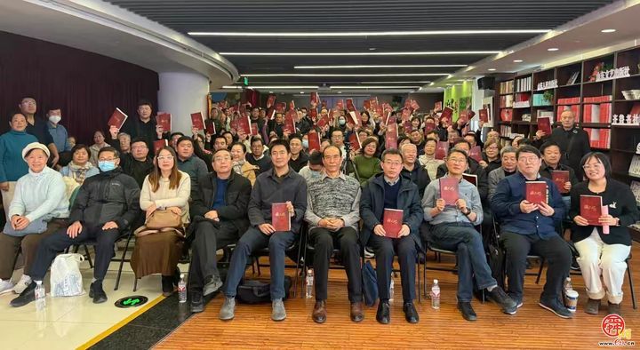 章丘作家牛余和《蘸火记》新书发布会举行！