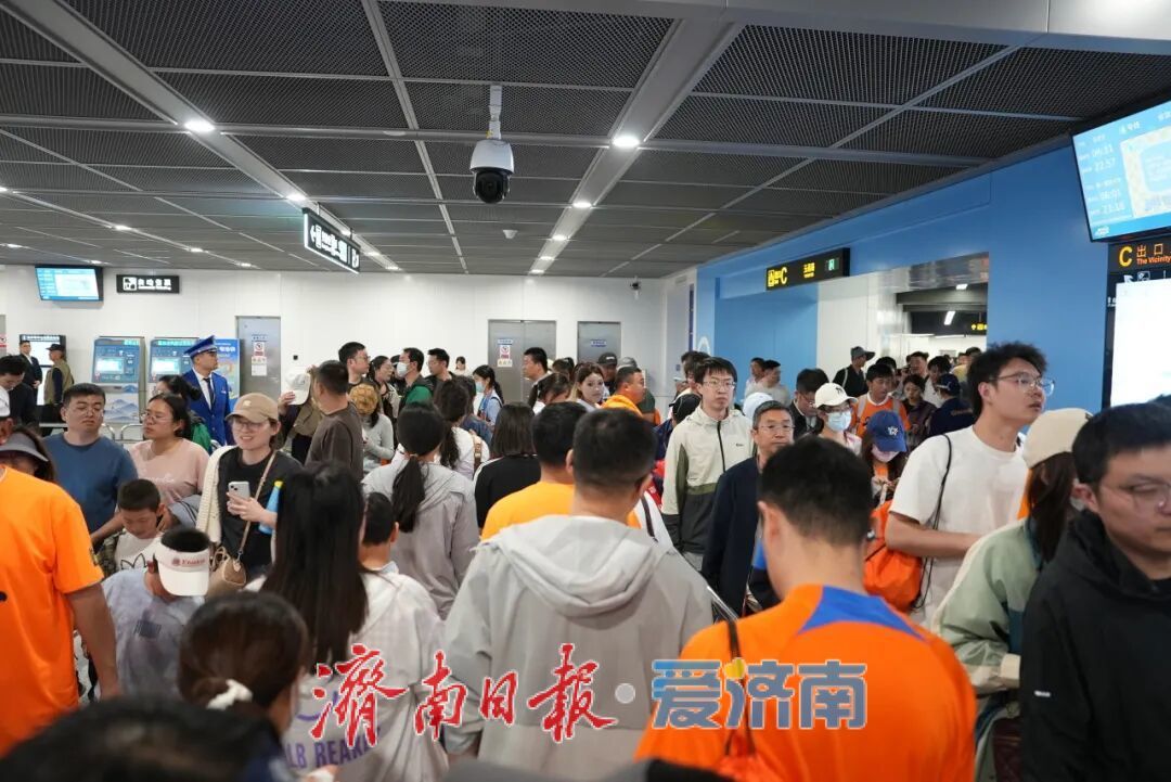 这个“五一”假期，济南地铁把温暖藏进每一程