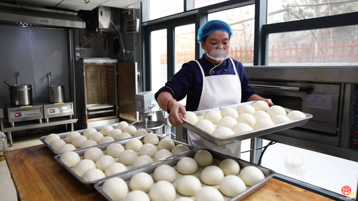 强省会建设丨历下区解放路街道：助企餐车进楼宇