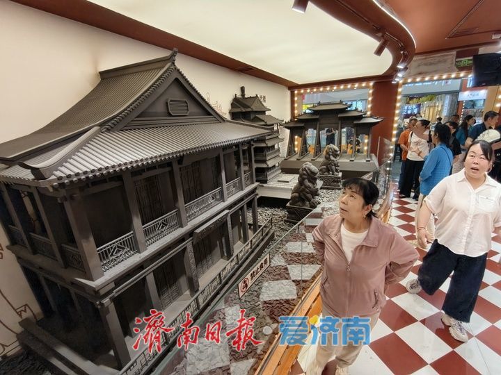 一年四季 泉在济南丨巧克力复刻泉城地标 济南网红博物馆引打卡