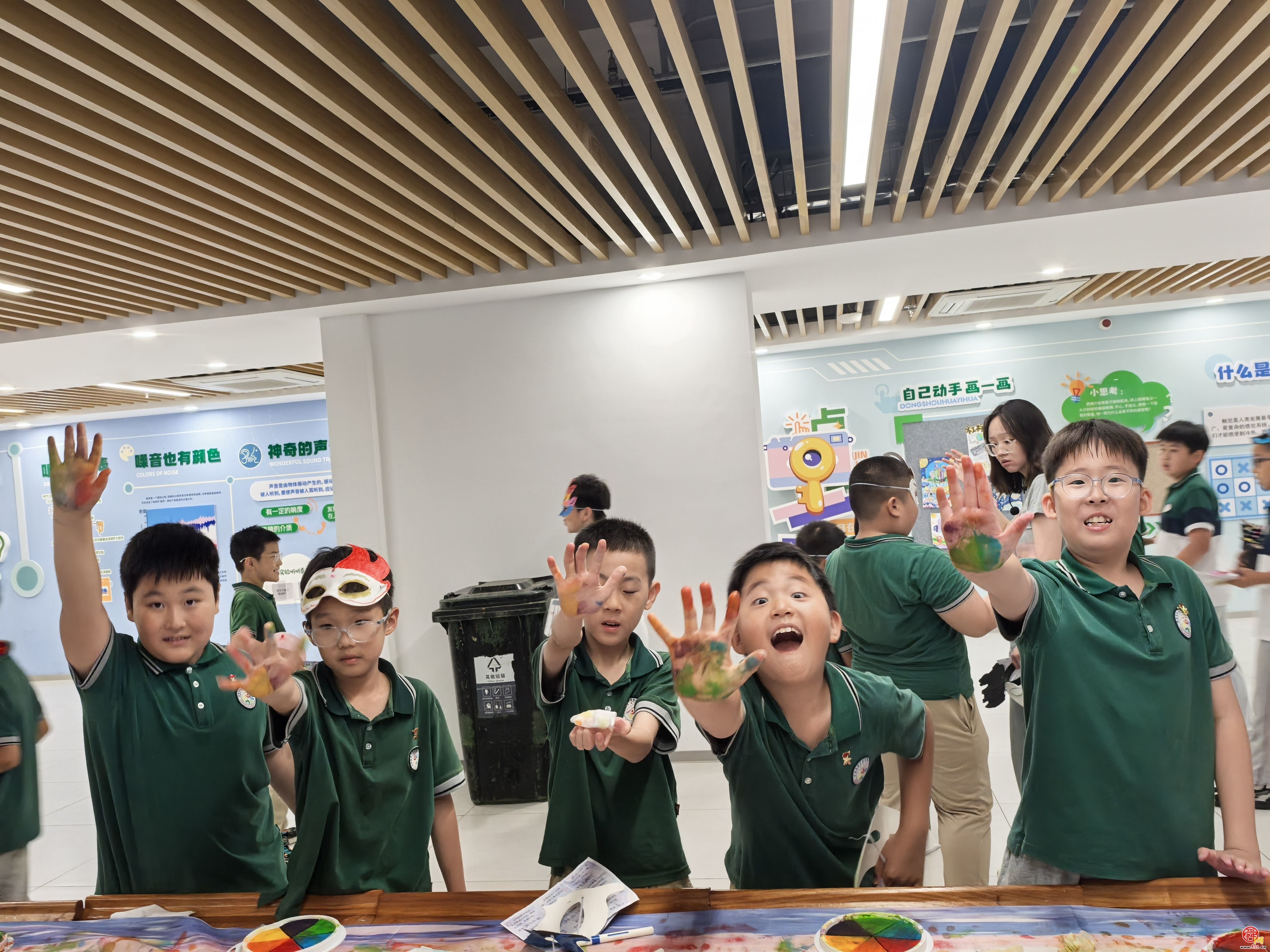 关爱自我 逸起成长——济南高新区东城逸家小学举办2026年伙伴节暨心理游园会