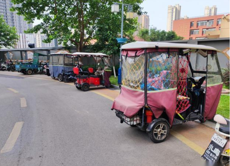 车管民警：@济南市民 电动三轮车属机动车，驾车应有驾驶证