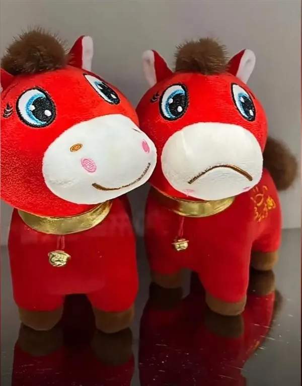 被缝反的“哭哭马”，为啥成了爆款？