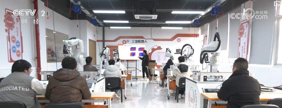 节前岗位对接忙：多地推出多样化活动 力促就业与用工双赢