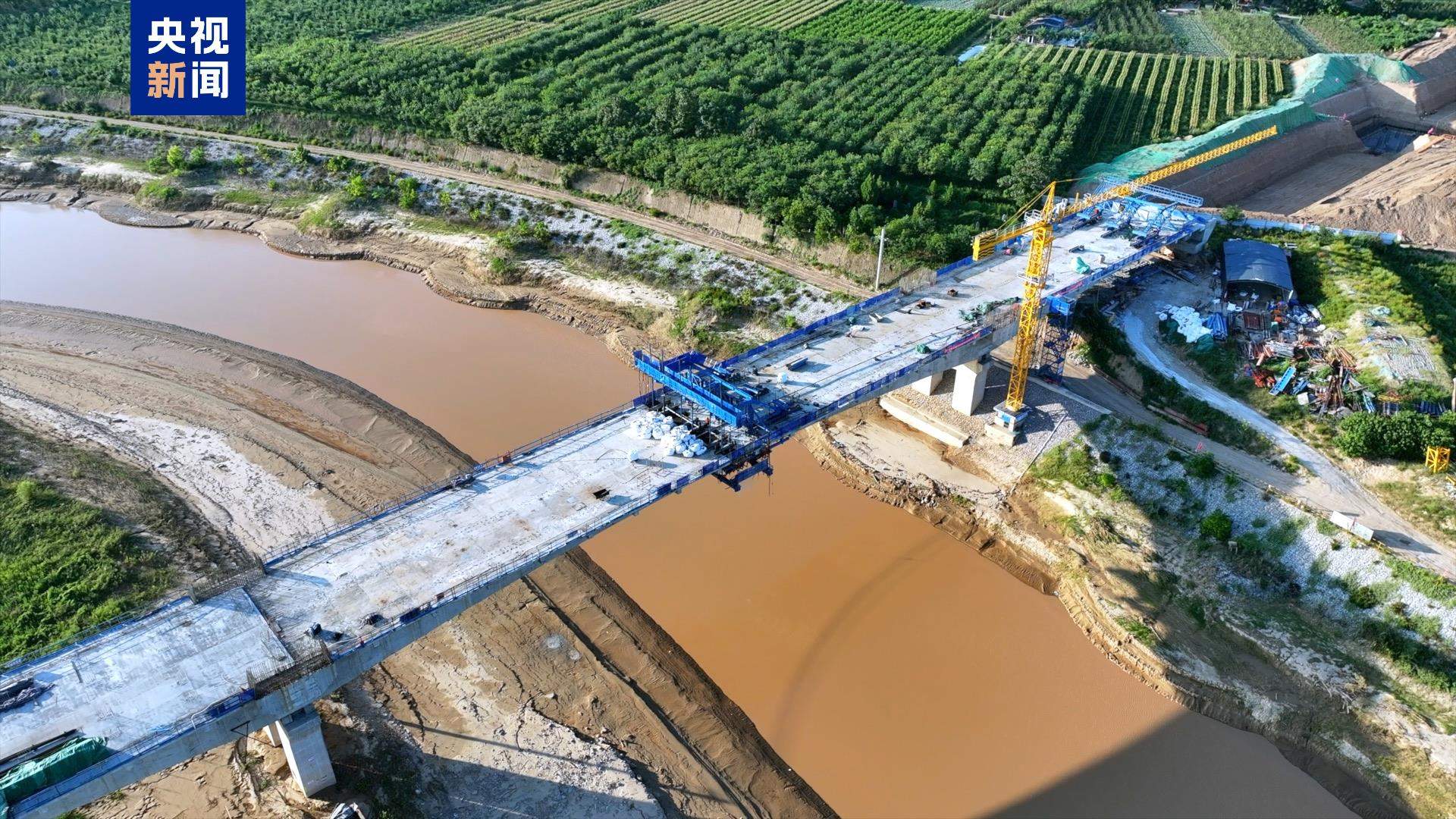 进度刷新！引汉济渭二期工程泾河管桥顺利合龙