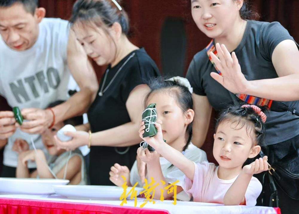 【网络中国节·端午】泉畔粽香迎端午 白雪楼前包粽体验邀济南市民感受传统