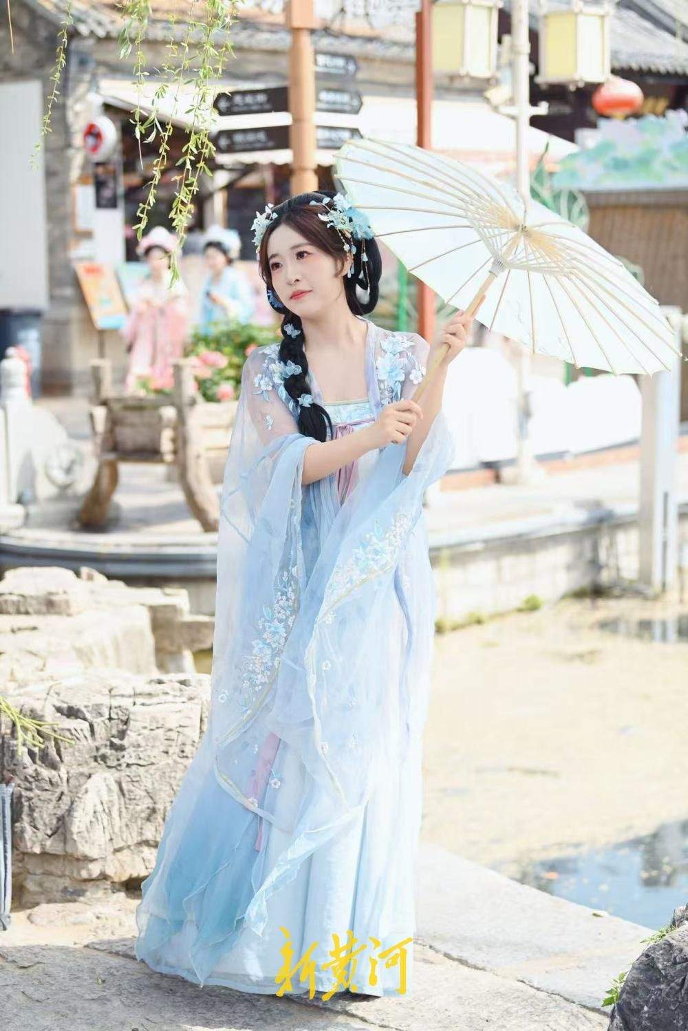 一年四季 泉在济南丨春日泉城 汉服飘飘成亮丽风景