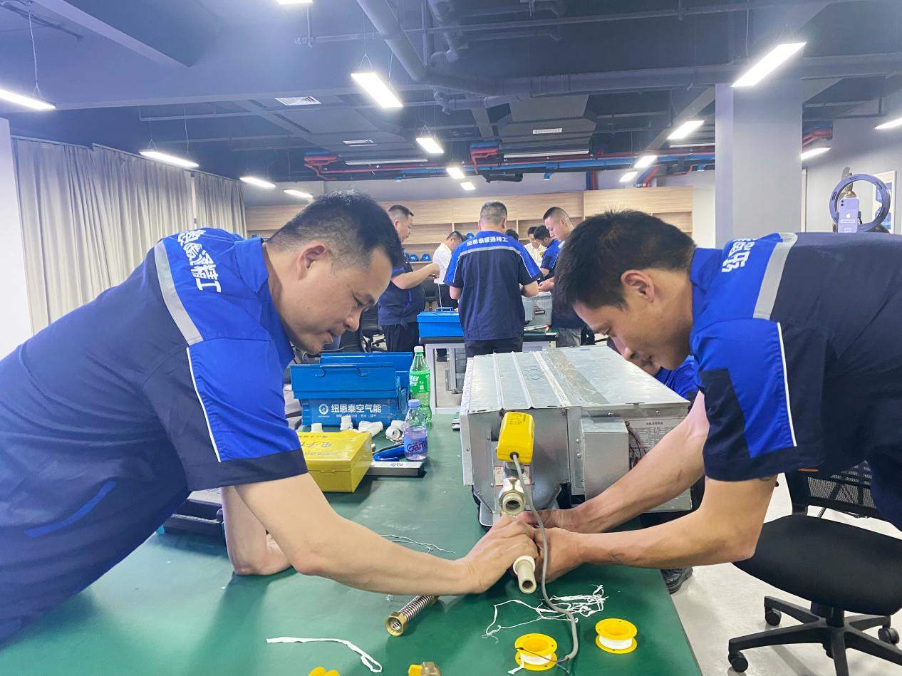 为什么春季是空气能维护黄金期？看完这三点就懂了