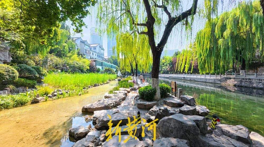 环城公园沙池变身生态浅溪 泉水浴场北侧景观焕新亮相