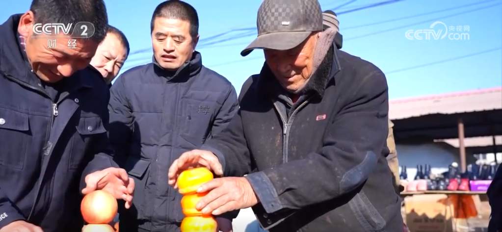 多地年货大集琳琅满目供销两旺 浓浓“烟火气”里喜迎新春佳节