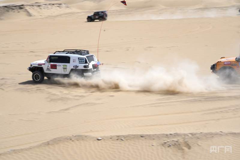 天山脚下“文旅盛宴”多元业态点燃假日经济引擎