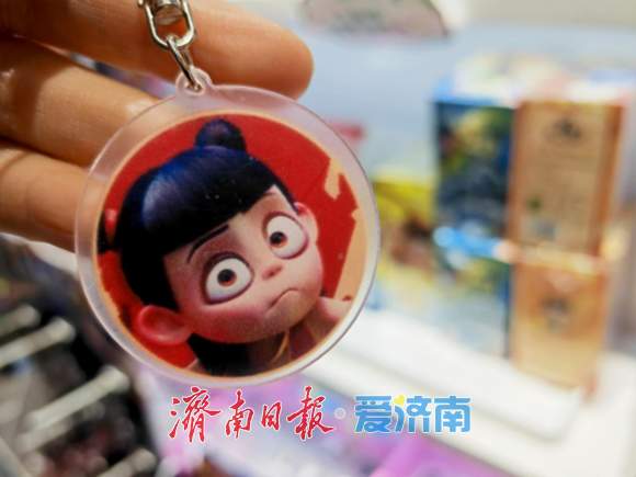 融媒·深调查丨“吒儿”周边火爆的同时，正版手办一“吒”难求： IP经济，这个富矿 怎么挖 ？