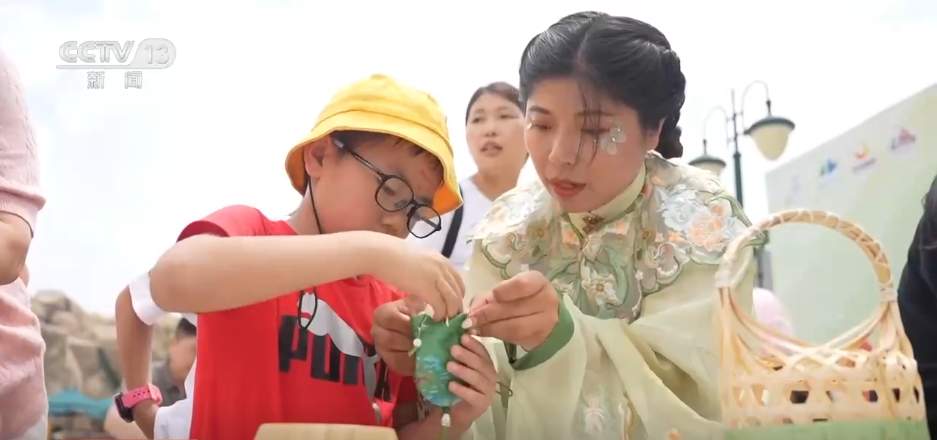各地文旅不断打造新兴消费场景 “赛事+”融合体验成为假日消费“顶流”