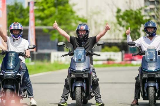 深耕年轻化!雅迪冠能赛道体验日落地成都,夯实高端两轮领军地位
