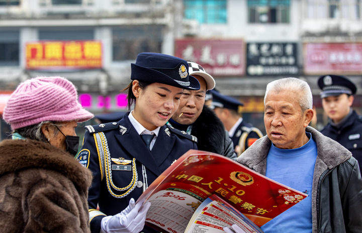 从全国两会看法治中国建设重大成就与崭新实践