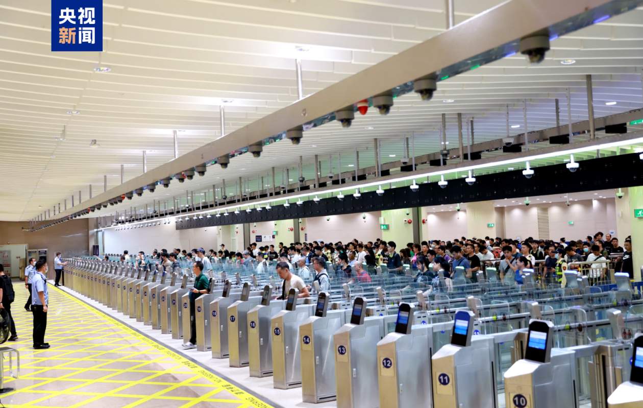 珠港珠澳口岸年内出入境客流量突破1亿