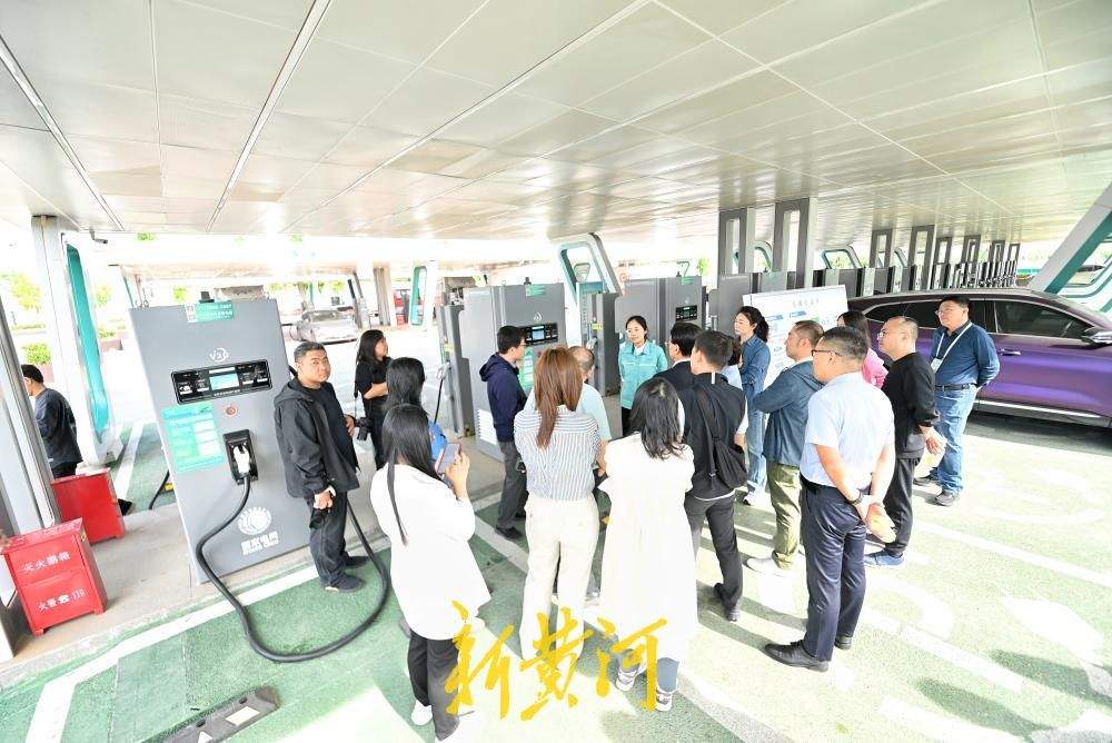 5分钟补能300公里、试点无人驾驶……济南起步区努力让“聪明车”跑上“智慧路”