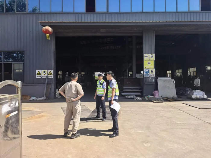 全力防范恶性交通事故，山东专项治理务工务农面包车超员超载