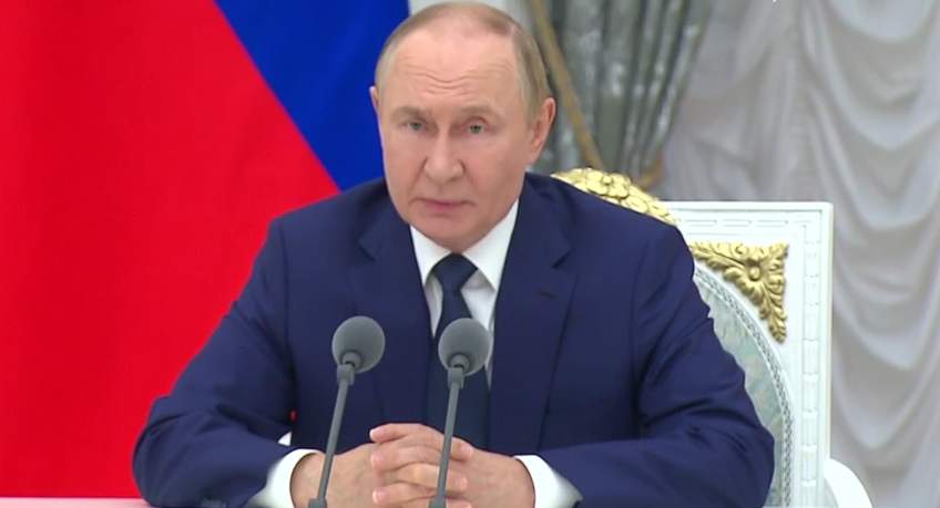 赴美前夕 普京称美方正积极且真诚地努力结束冲突