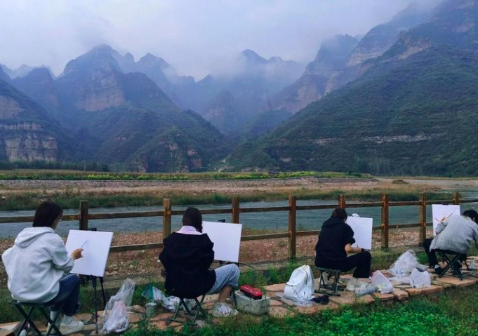 “奔乡游”何以热起来