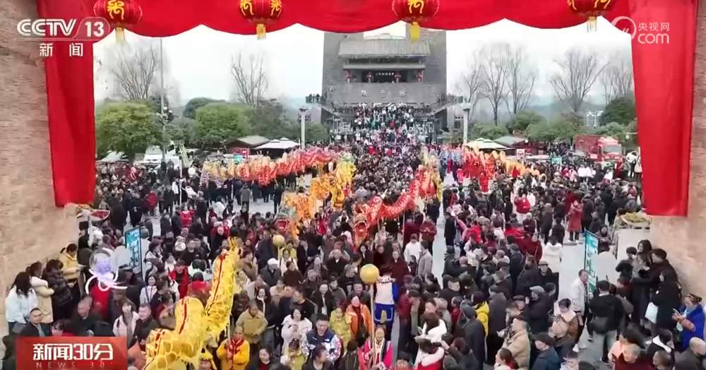 锣鼓敲、狮舞起“拉满”春节氛围感 精彩表演洋溢浓郁“非遗”年味儿