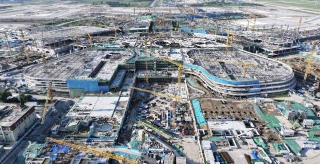 项目强省会|济南机场二期改扩建综合交通中心主体结构封顶