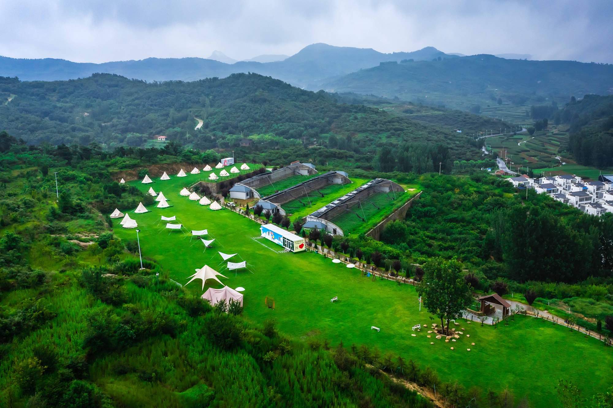 诗意笼罩小山村 “天上的街市”助力乡村振兴