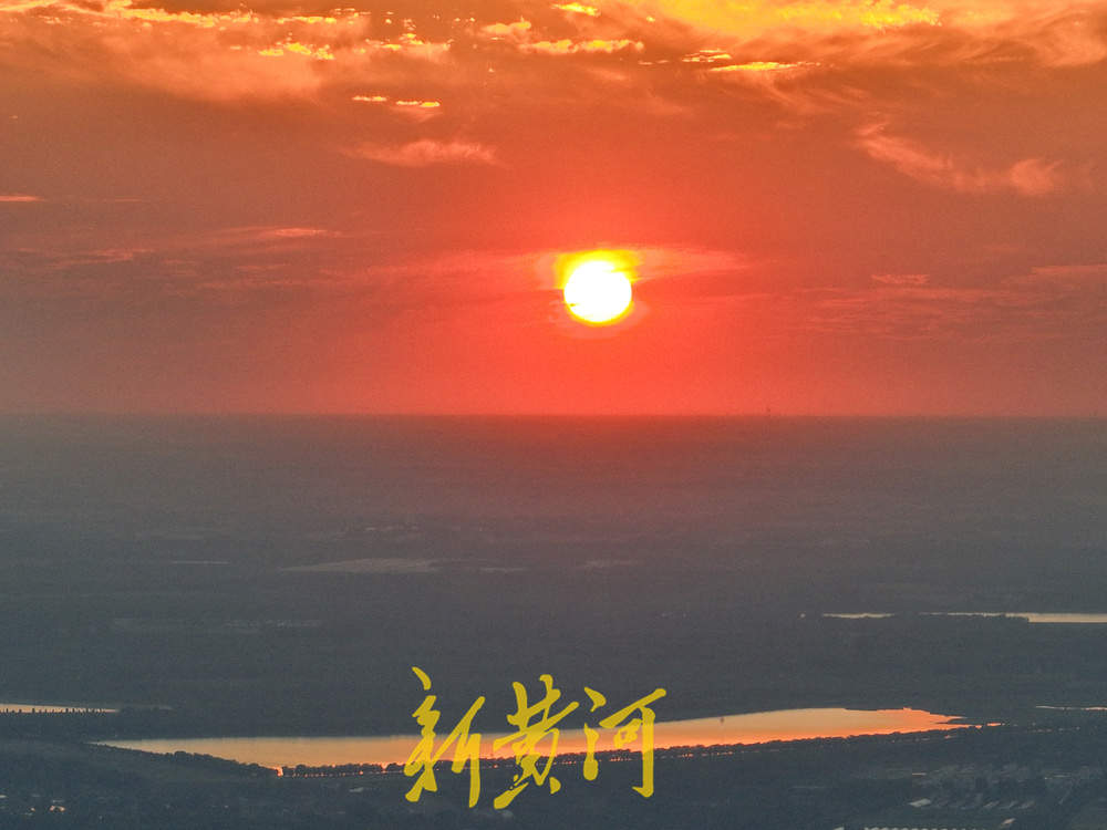 秋分日，泉城晚霞绚烂浪漫