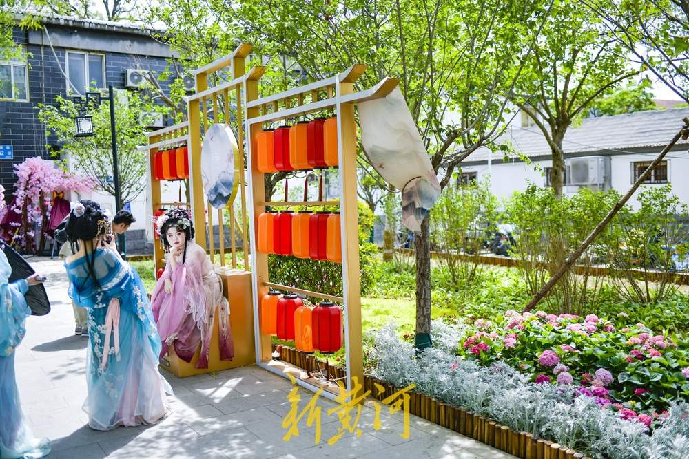 济南老城精心装饰美颜，备战五一旅游黄金周