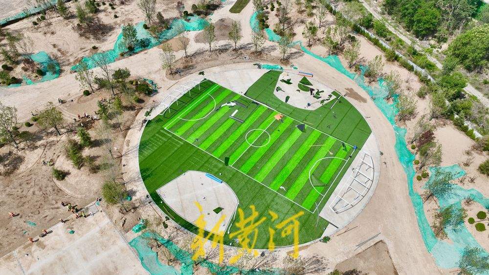 黄河畔新建绿带公园  兼具观景和运动为一体